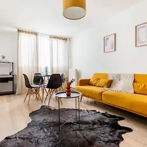 https://le-petit-paradis-de-lille.lillehotels.org